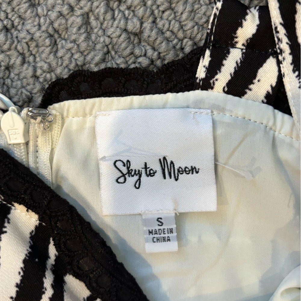 Mini cinched zebra dress with frill